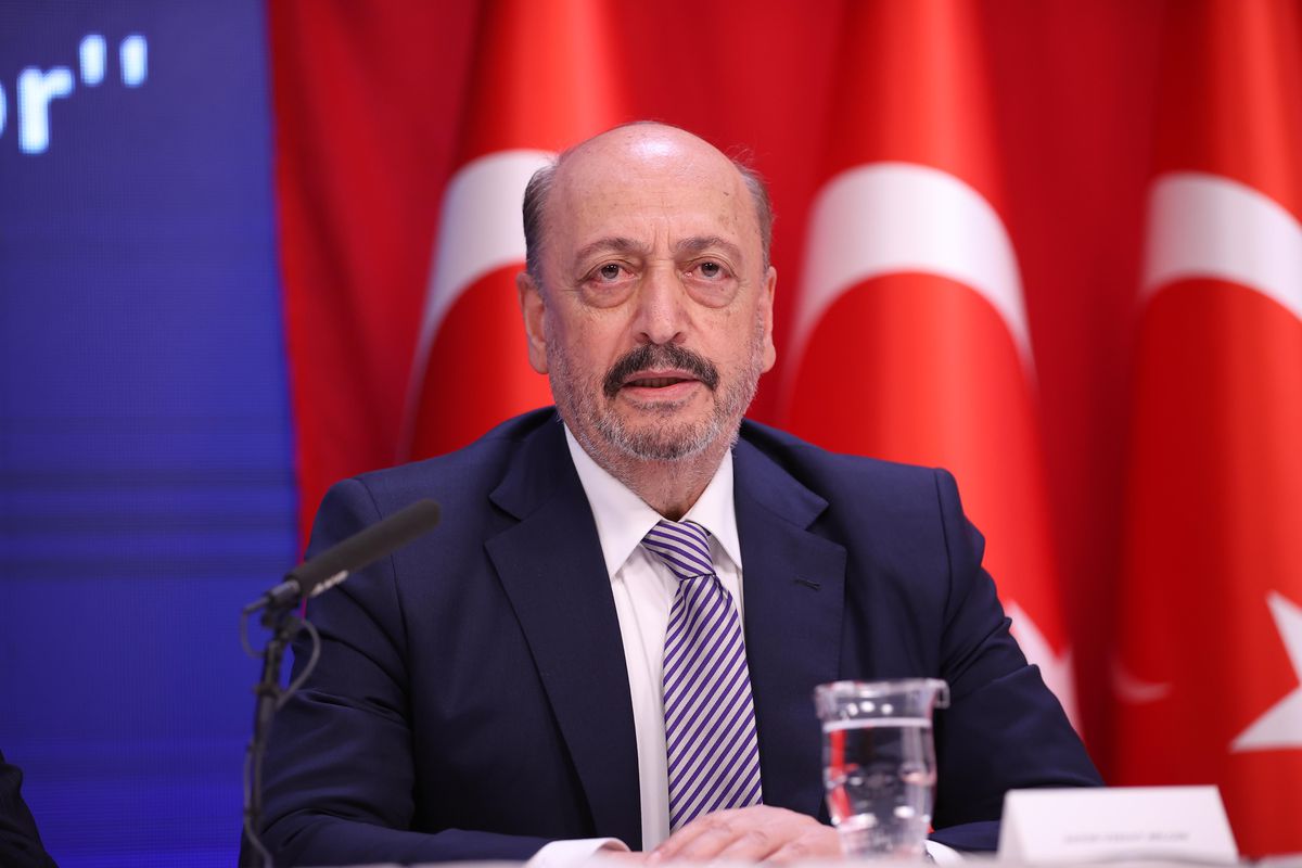 Bakan Bilgin, asgari ücrette ara artışa ilişkin toplantıda konuştu Açıklaması