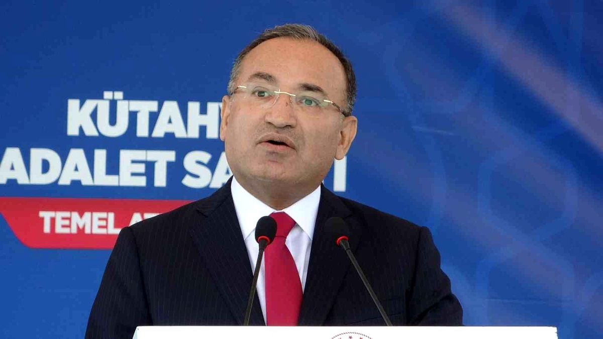 Bakan Bozdağ: "Türkiye Cumhuriyeti onurlu bir tavır ortaya koymuştur"