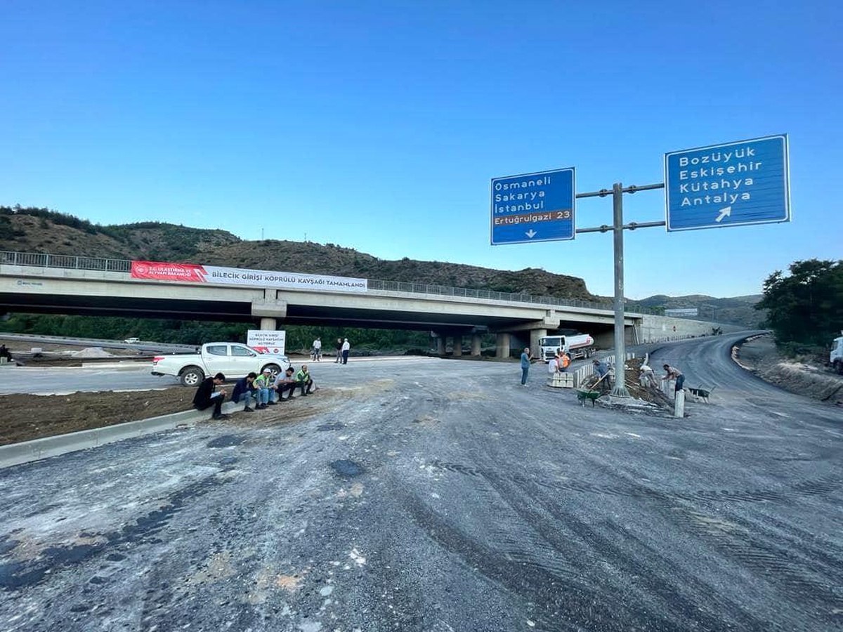 Bilecik\'te köprülü kavşağı Bakan Karaismailoğlu açacak