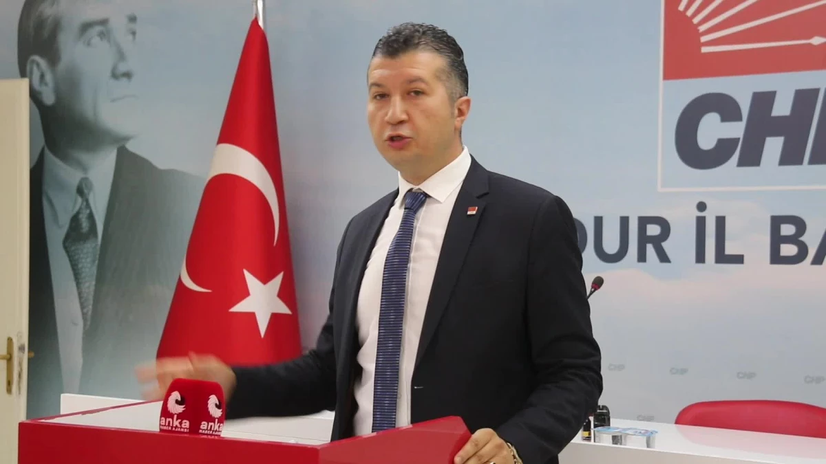 CHP Burdur İl Başkanı Akbulut\'tan AKP Burdur İl Başkanı Mengi\'ye "Atama" Tepkisi: "Bu Memleket Sana mı Çalışacak?"