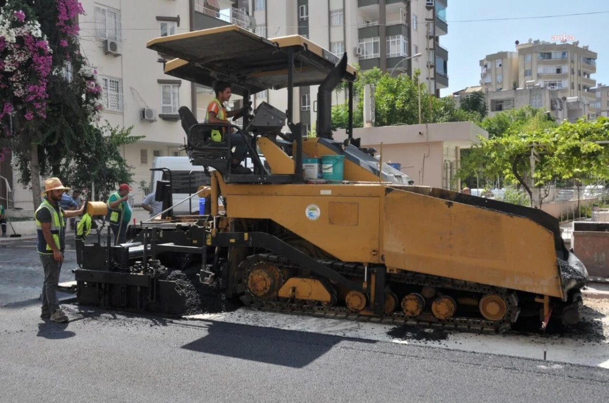 Çukurova\'da Asfalt Çalışmaları Devam Ediyor