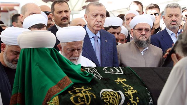 Cumhurbaşkanı Erdoğan'dan Mahmut Ustaosmanoğlu'nun cenazesine ilişkin tartışmalarla ilgili ilk yorum