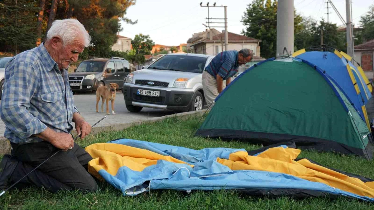 Edirne\'de Kırkpınar için çadırda konaklayan vatandaşlara zabıta engeli