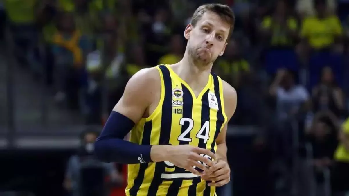 Fenerbahçe ile yollarını ayıran Jan Vesely, Barcelona ile 3 yıllık sözleşme imzaladı