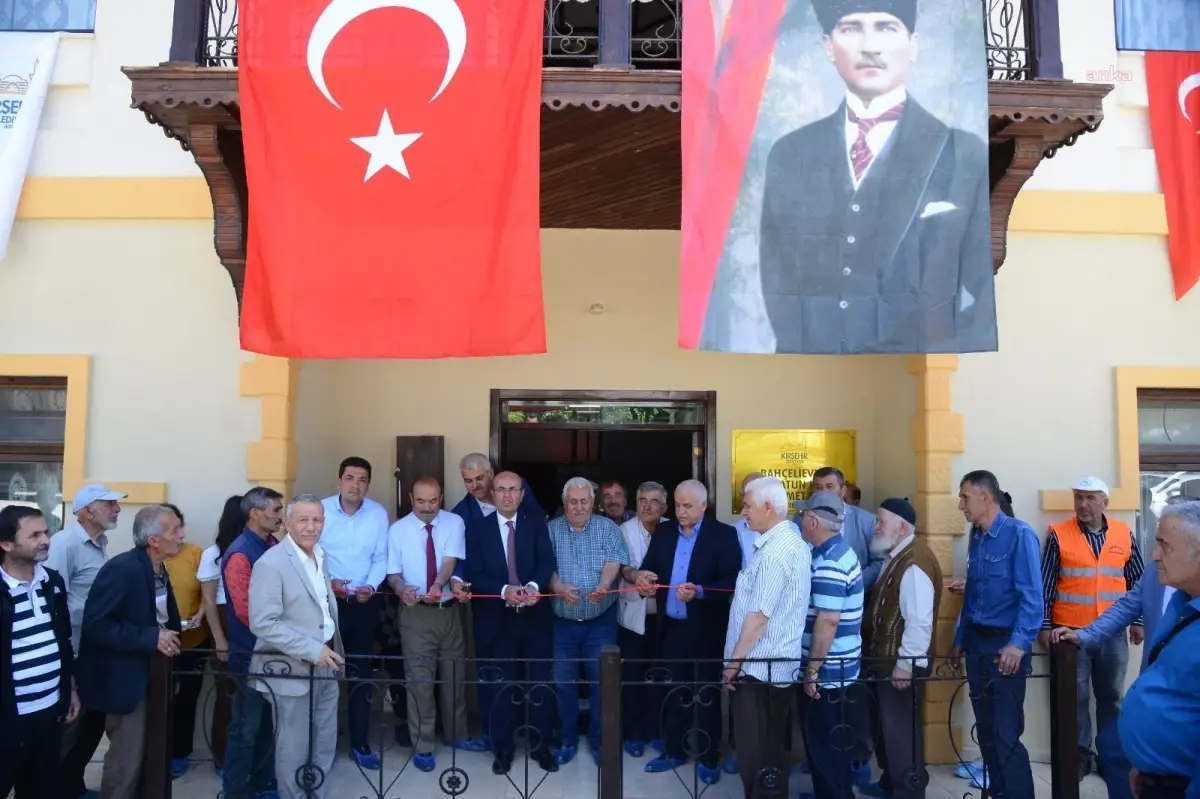 Kırşehir Belediyesi Yaşlı Hizmet Merkezi Açıldı