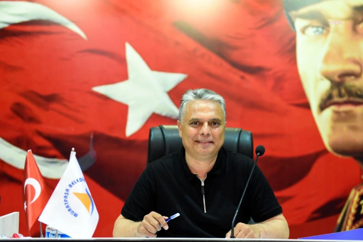 Muratpaşa Belediye Başkanı Uysal, \'Antalya Lisesi\'ne Sahip Çıktı