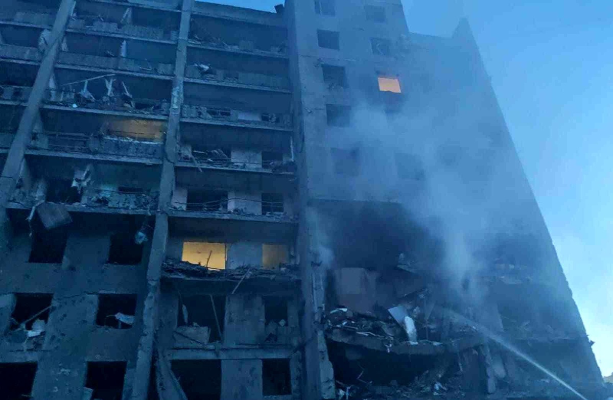 Son dakika haberleri... Rusya, Odessa\'da sivil yerleşimleri vurdu: 18 ölü, 38 yaralı