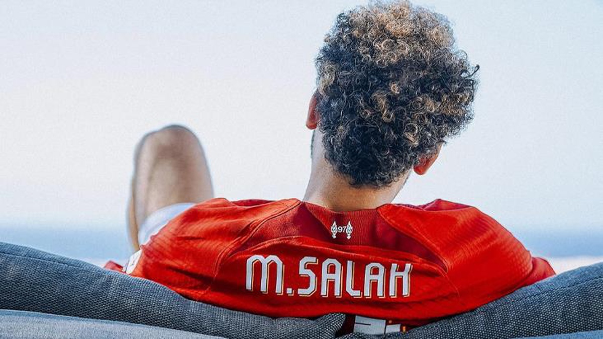 Liverpool, yıldız futbolcu Muhammed Salah\'ın sözleşmesini 2025 yılına kadar uzattı
