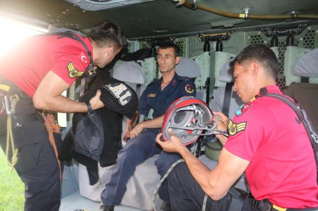 Selde yolu kapanan köydeki hastanın imdadına helikopter yetişti Selde yolu kapanan köydeki hastanın imdadına helikopter yetişti