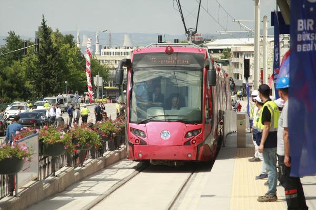 AK Parti'li Yıldırım: Bugün en stratejik ürünlerimizi kendi imkanlarımızla yapar hale geldik