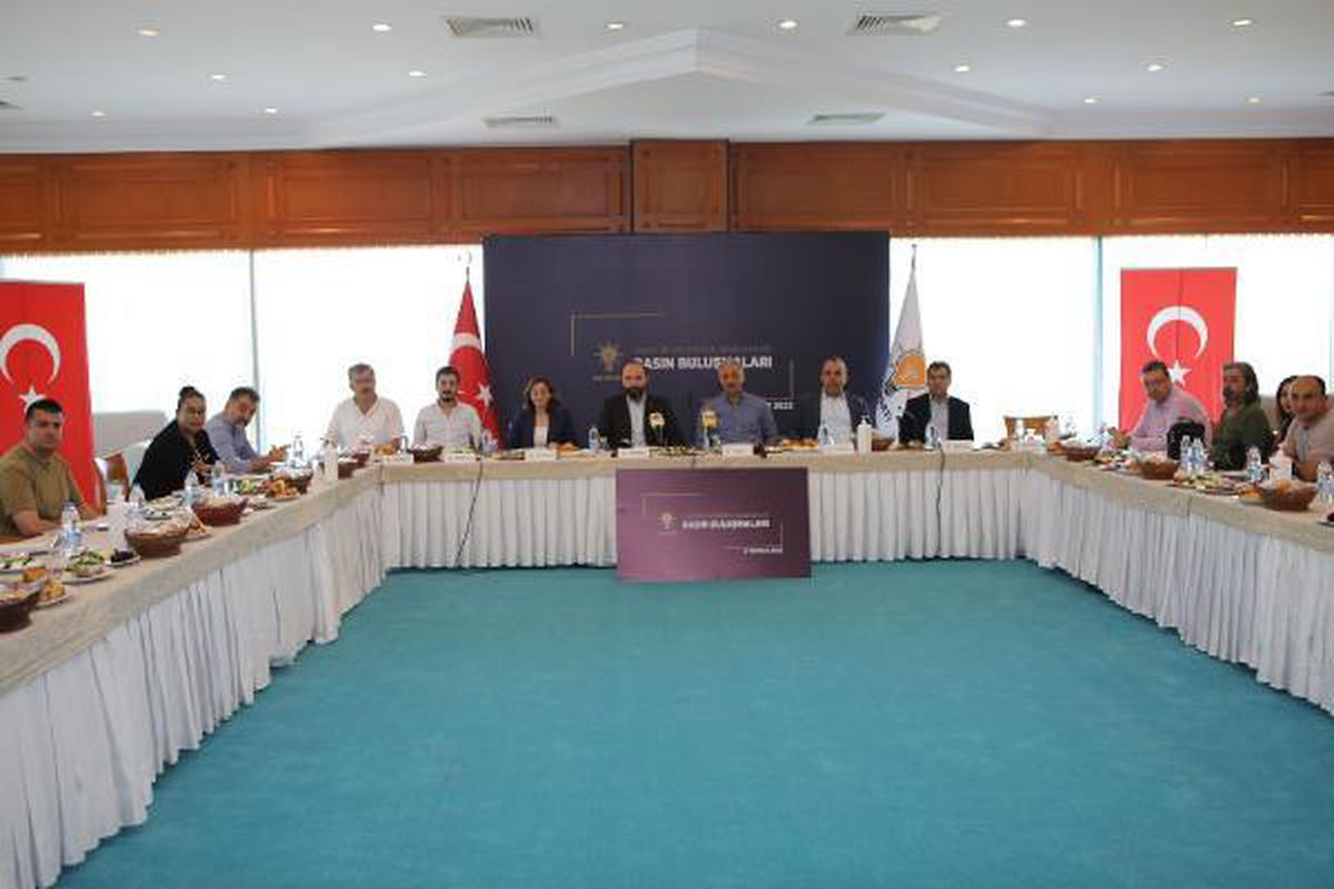 AK Parti Muğla İl Başkanı Mete: Yanan ormanların imara açılması söz konusu olamaz