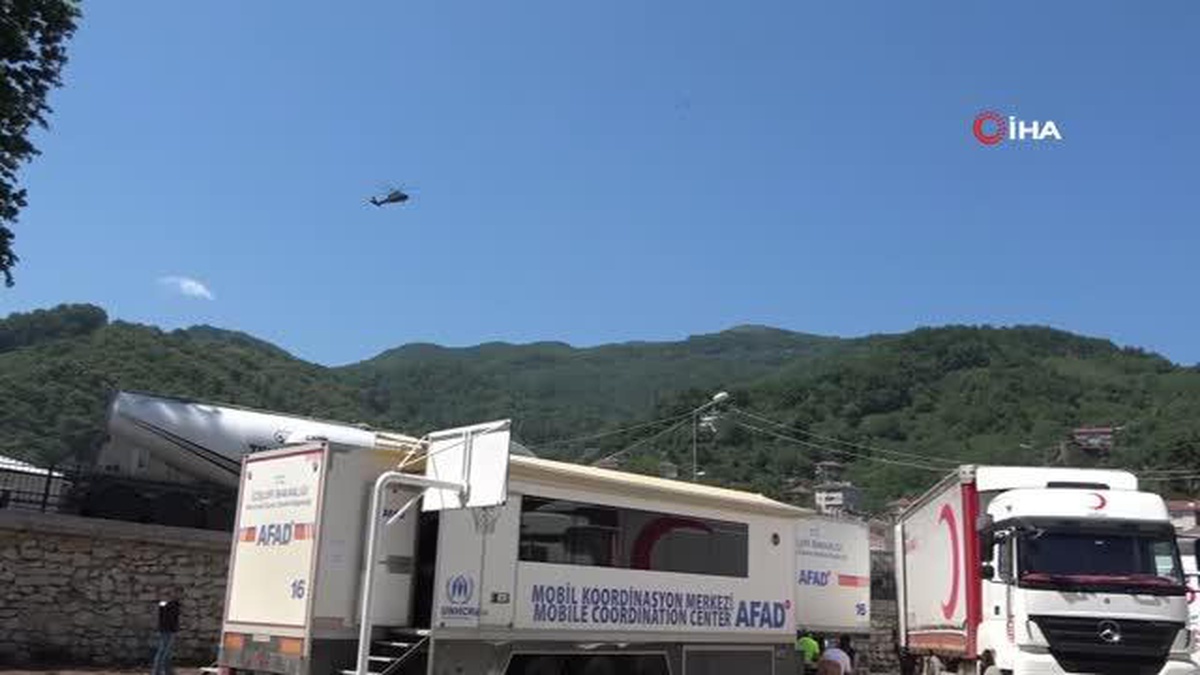 Son dakika haberi! Bakan Soylu, selden etkilenen Bozkurt\'ta helikopterle incelemelerde bulundu