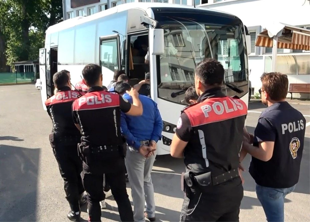 Son dakika: Bursa\'da kadınları fuhuşa zorladıkları iddia edilen 10 şüpheli tutuklandı