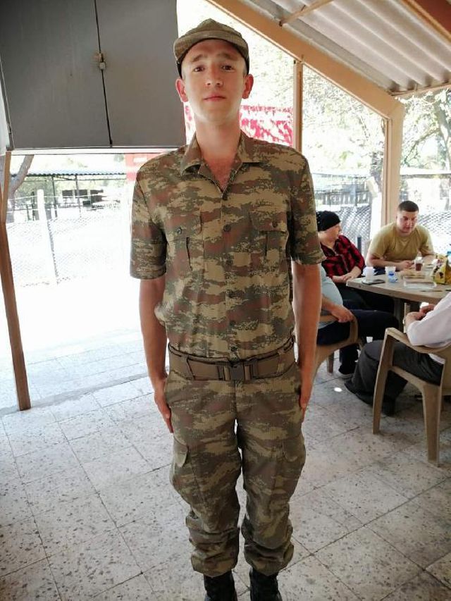 Hakkari'de çaya düşerek ağır yaralanan asker şehit oldu Hakkari'de çaya düşerek ağır yaralanan asker şehit oldu