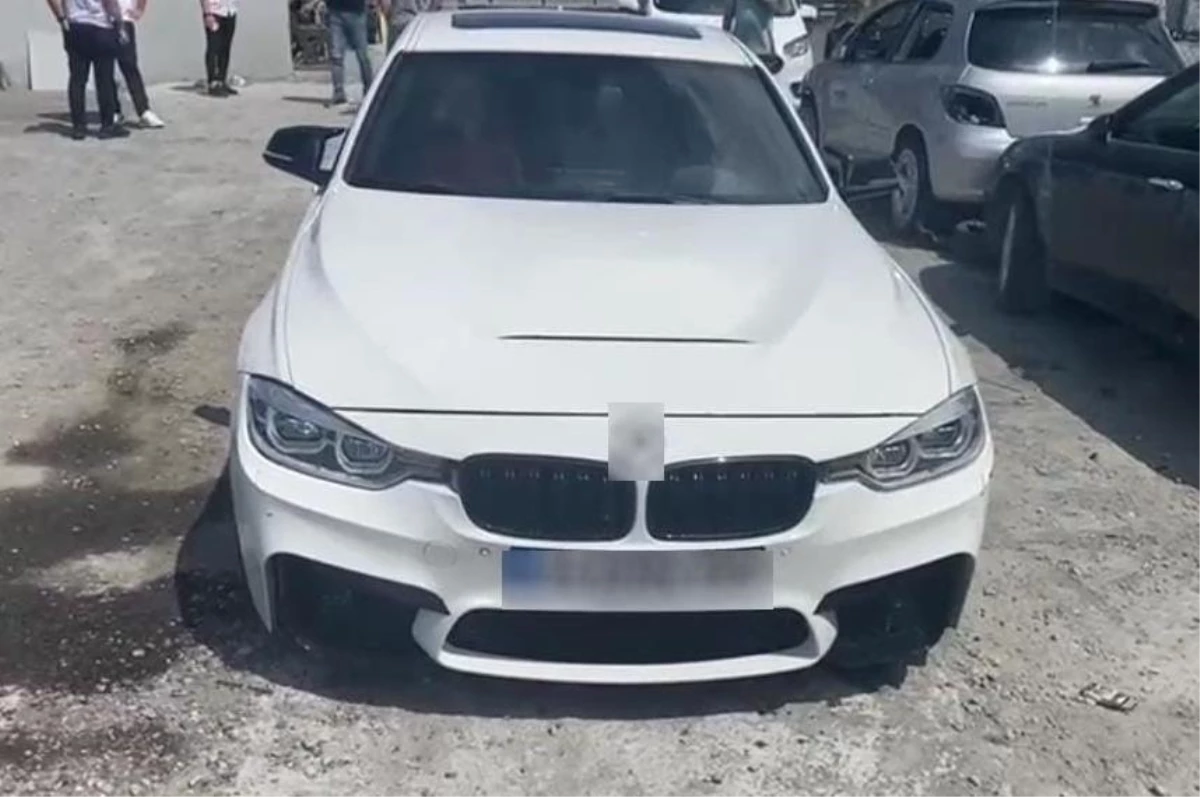 Büyükçekmece'de otomobiliyle drift yapan sürücüye 13 bin 198 lira ceza