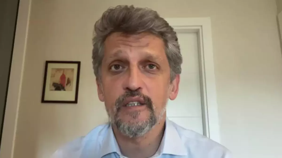 Garo Paylan\'dan Asgari Ücret Eleştirisi: "Bin Odalı Sarayda Yaşayan, Gecekonduda Yaşayan Dar Gelirli Emekçinin Halinden Hiç Anlar Mı?"