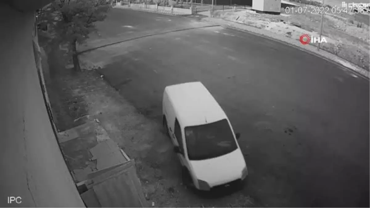 Kablo hırsızlarına suçüstü kamerada