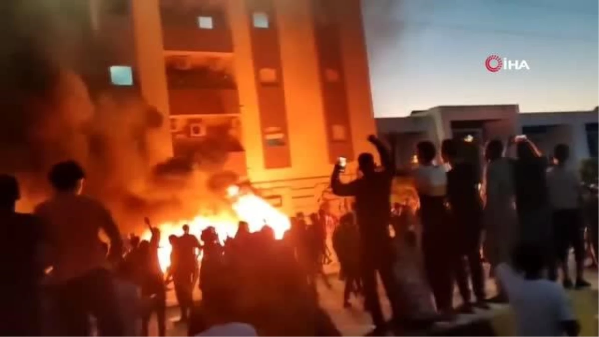 Libya\'nın Tobruk kentindeki Temsilciler Meclisi ateşe verildiLibya Başbakanı Dibeybe\'den protestolara destek