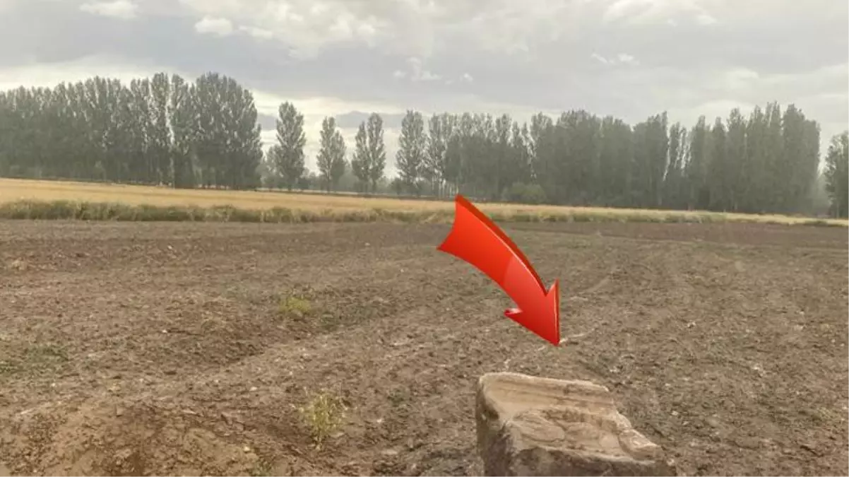 Eskişehir\'de sit alanındaki tarlasını süren çiftçi Roma dönemine ait tarihi eser buldu