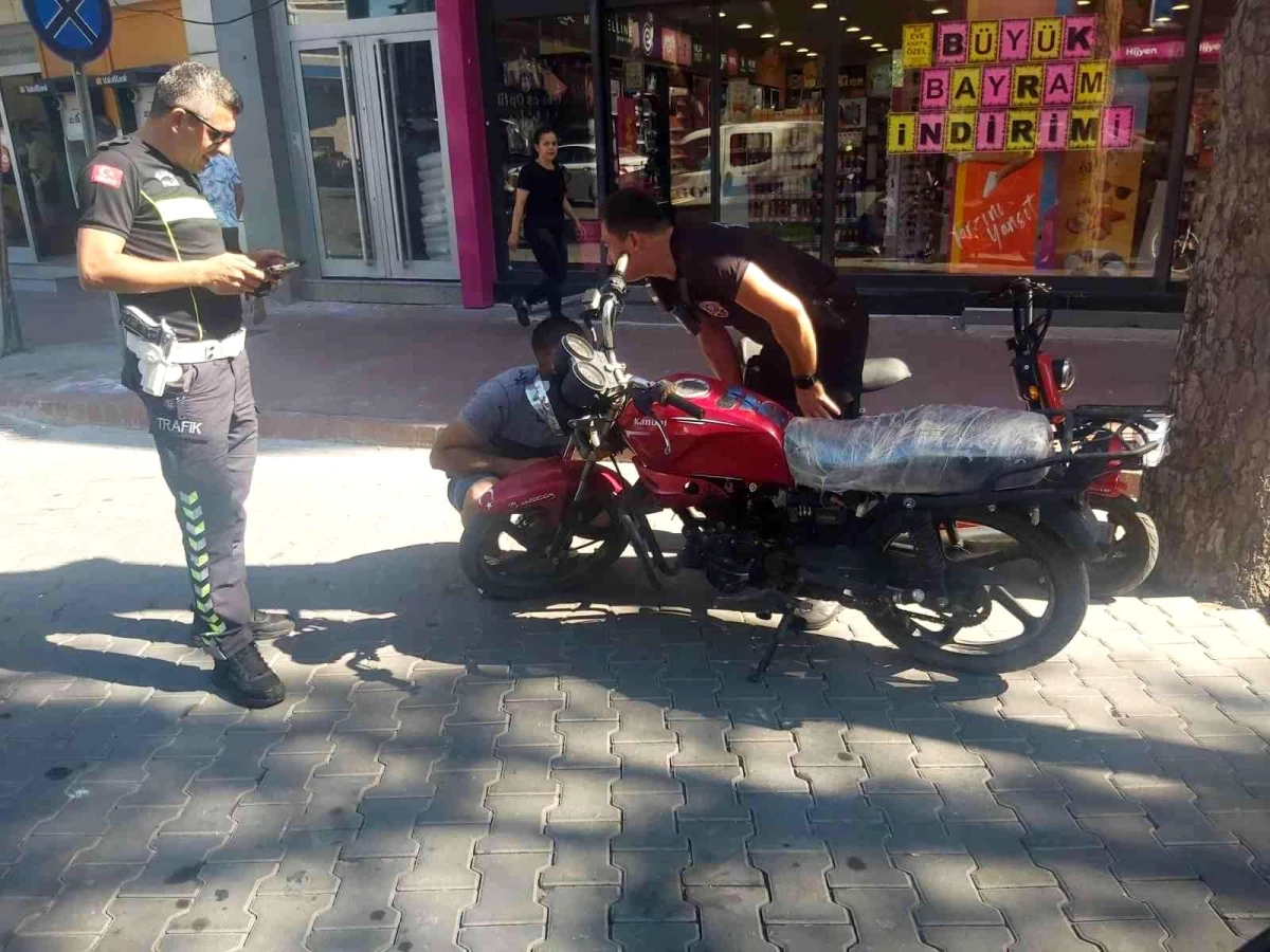 Burhaniye Emniyeti, kural tanımayan motosikletlere göz açtırmıyor
