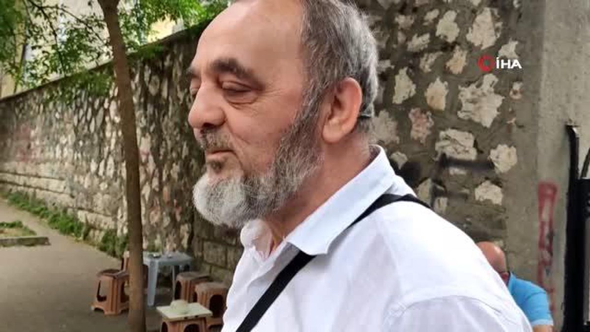 Çay içene ücretsiz kiraz ikramı