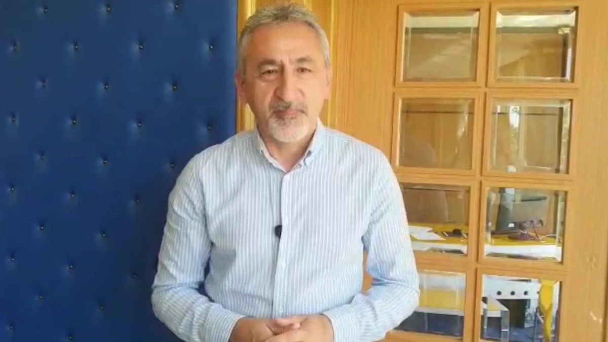 CHP\'li Mustafa Adıgüzel: "Bakan Kasapoğlu, Gençlerimizi Vakıf ve Cemaatlere Peşkeş Çekiyor"