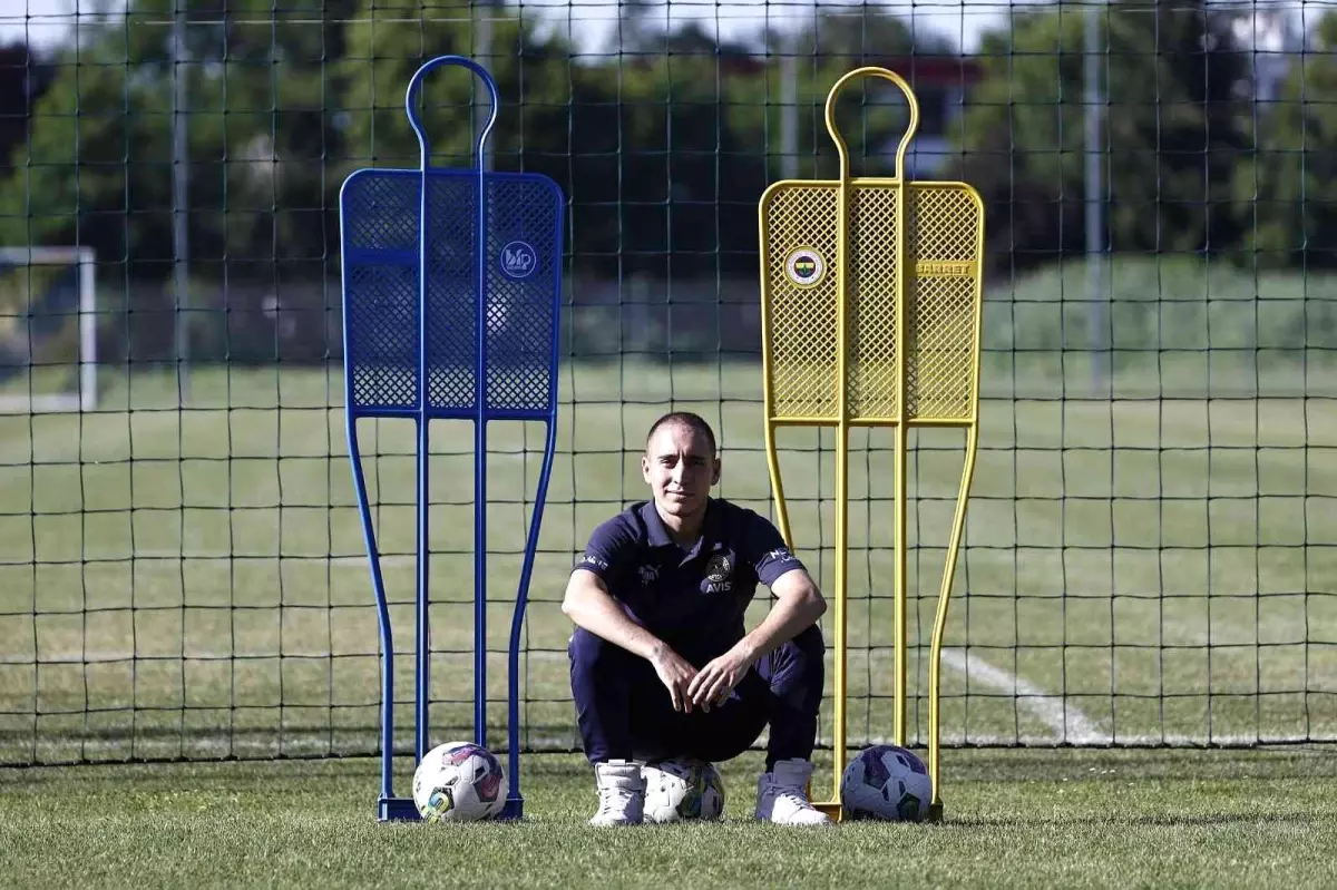 Emre Mor: "Türkiye\'de oynamak istediğim tek kulüp Fenerbahçe\'ydi"