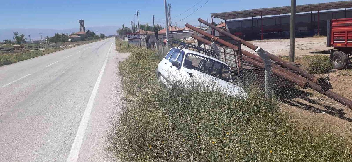 Konya\'da otomobiller çarpıştı: yaralı