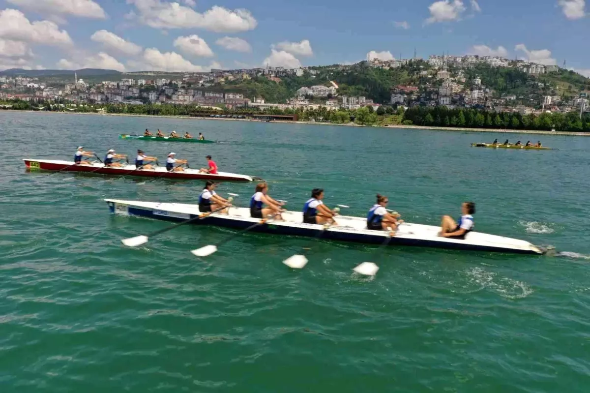 Son dakika haber... Körfez Kupası Kürek Yarışları\'nda kazanan İzmit Sümerspor