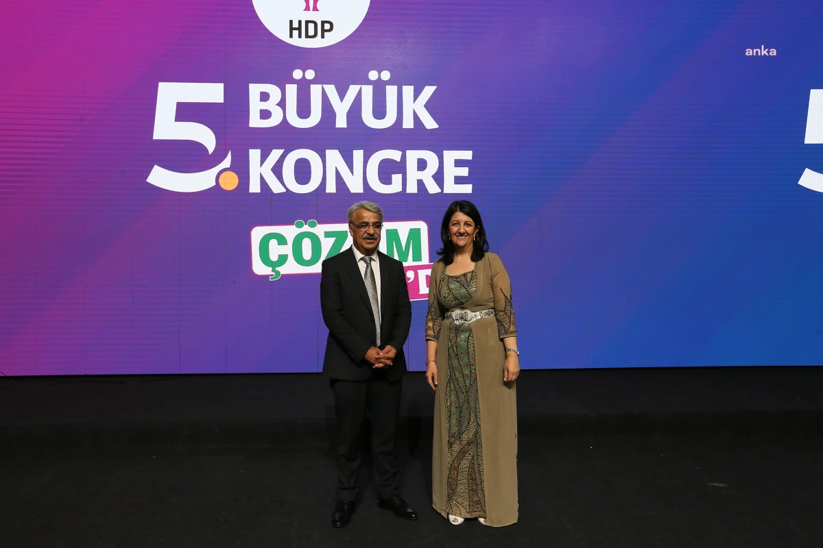 HDP eş genel başkanlığı el değiştirmedi: Pervin Buldan ve Mithat Sancar, yeniden HDP Eş Genel Başkanlığı\'na seçildi