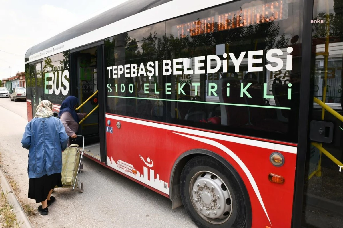 Tepebaşı\'nın Elektrikli Otobüsleri, Semt Pazar Seferlerine Devam Ediyor