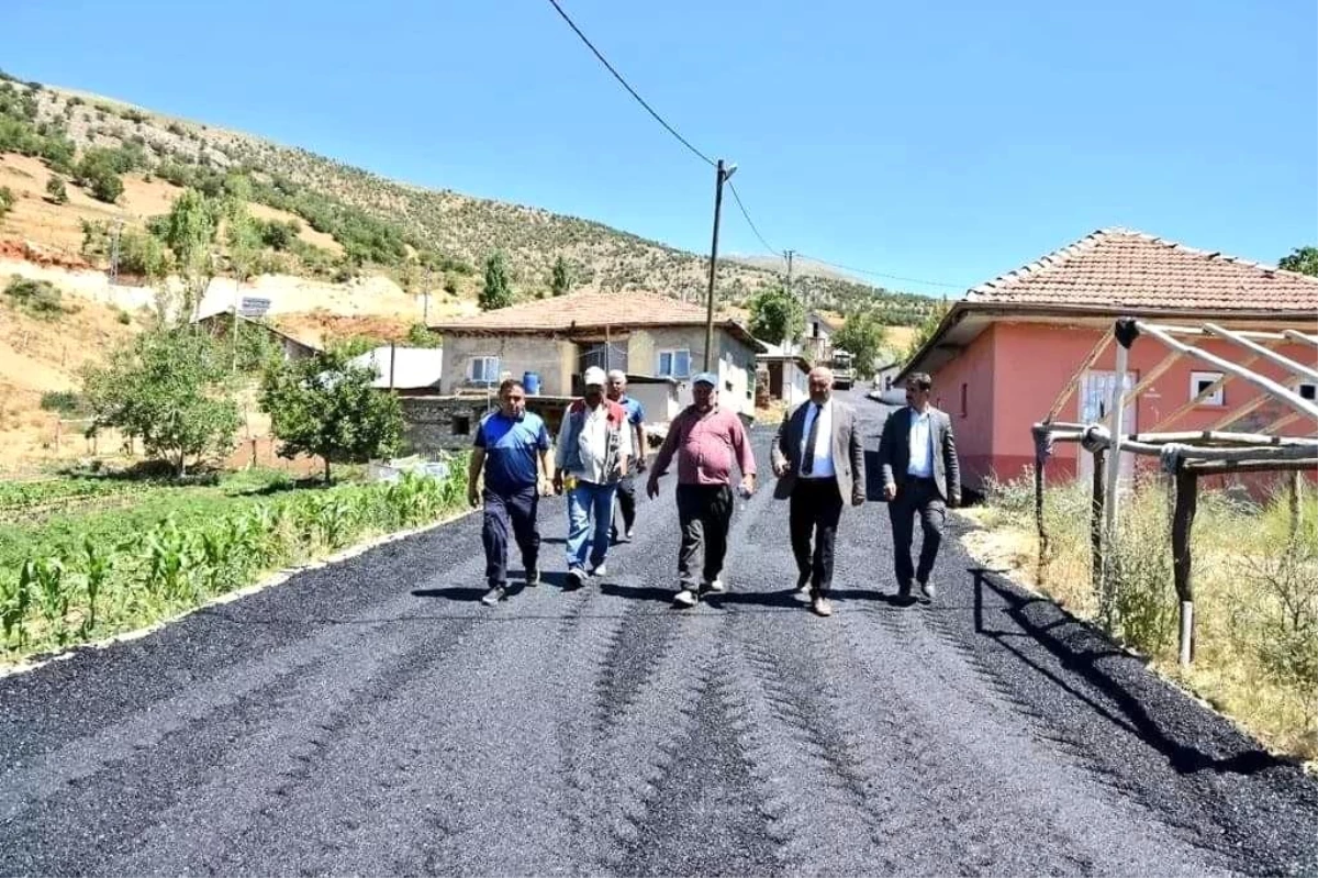 Zelyurt, asfalt çalışmalarını yerinde inceledi