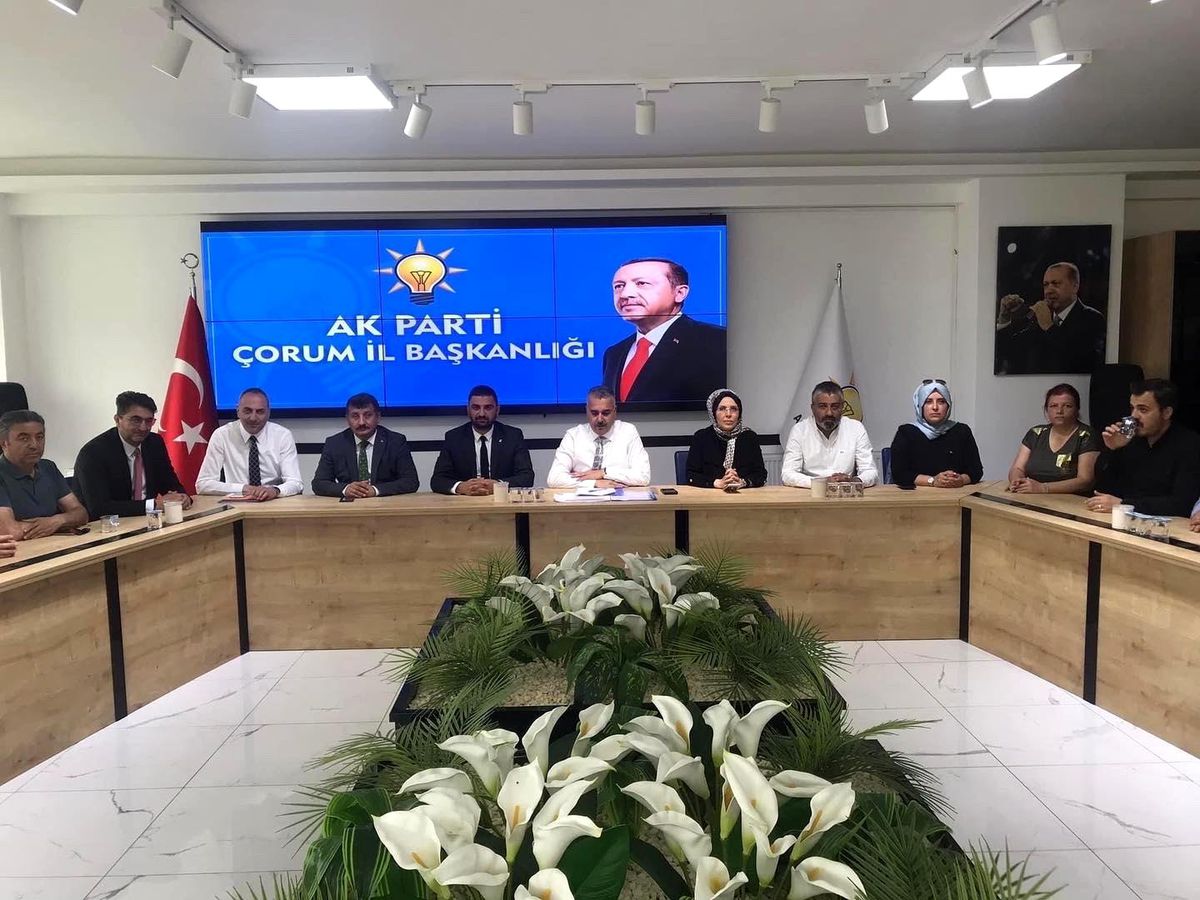 AK Parti Çorum İl Başkanı Ahlatcı: "AK Parti iktidarında devrim niteliğinde her alanda değişim dönüşüm yaşandı"