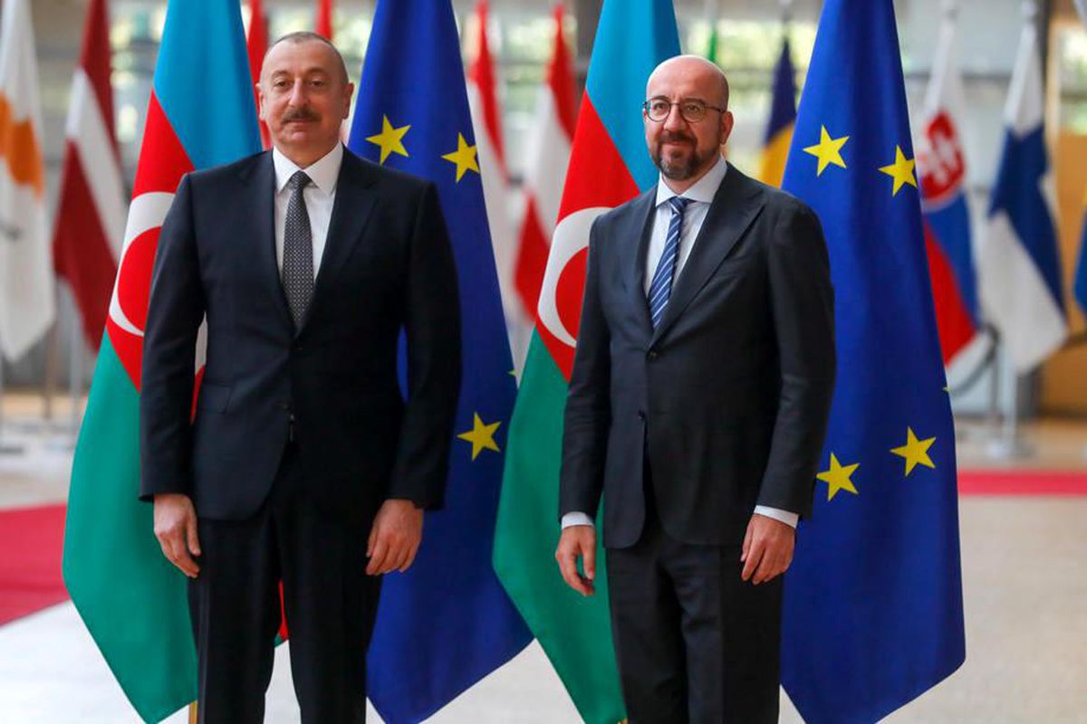 Aliyev, AB Konseyi Başkanı Michel ile telefonda görüştü