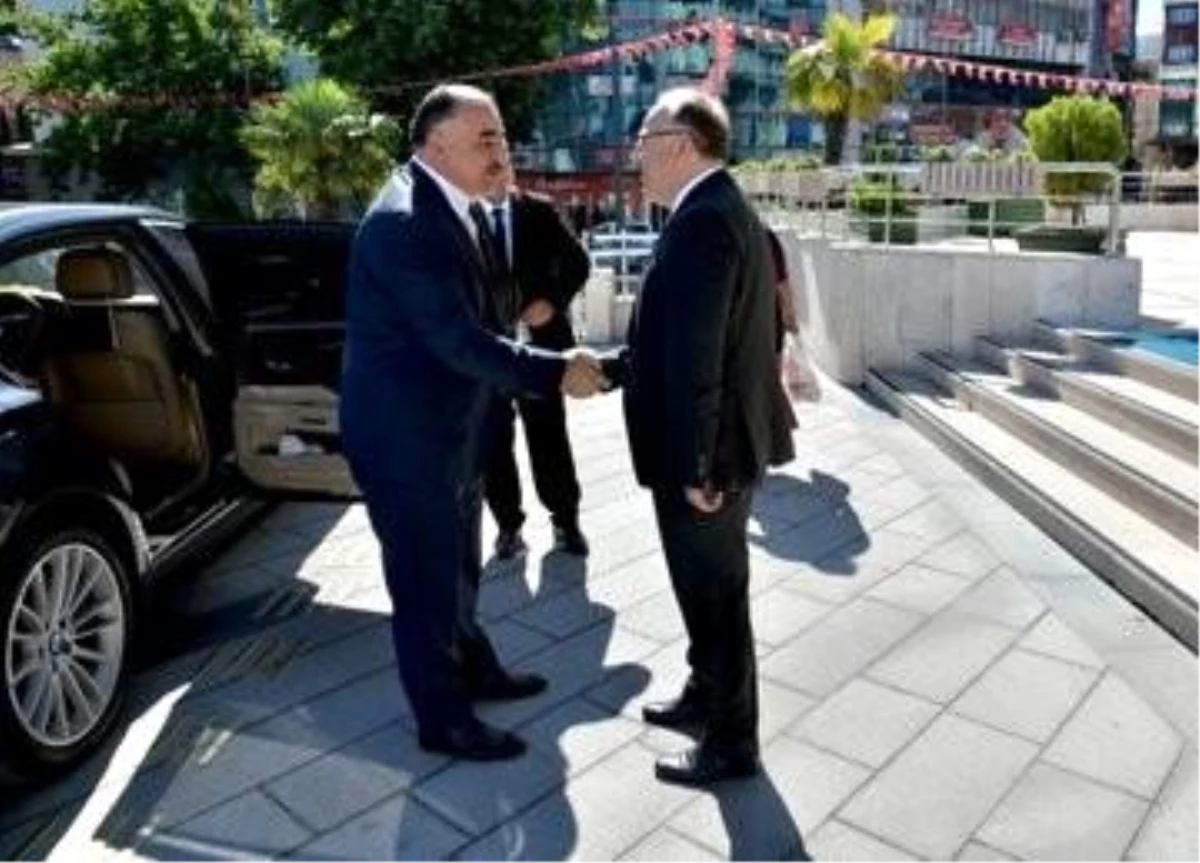 Azerbaycan Ankara Büyükelçisi Reşad Memmedov,Vali Tutulmaz\'ı ziyaret etti