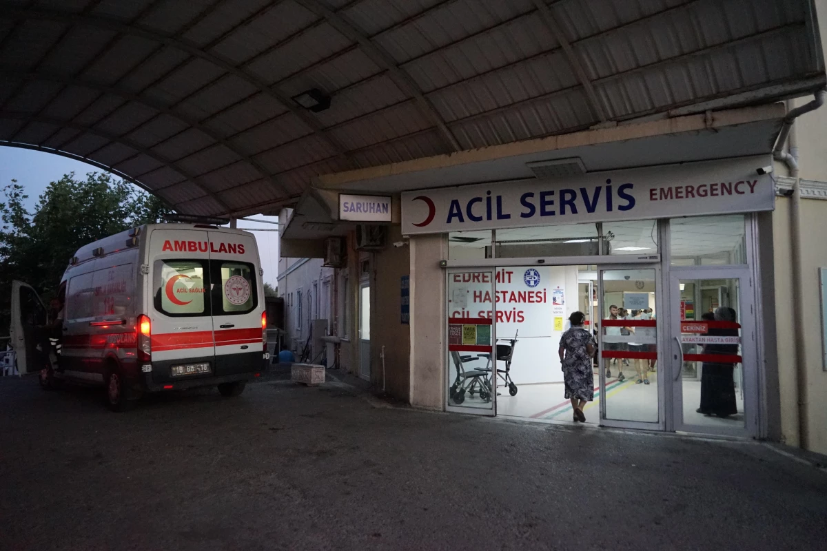 Son dakika haber: BALIKESİR - 28 market çalışanı, gıda zehirlenmesi şüphesiyle hastaneye kaldırıldı