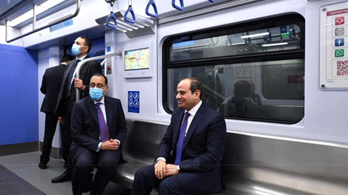 Çin-Mısır Ortaklığı ile İnşa Edilen Metro Hattının Açılışına Mısır Cumhurbaşkanı ve Başbakanı Katıldı