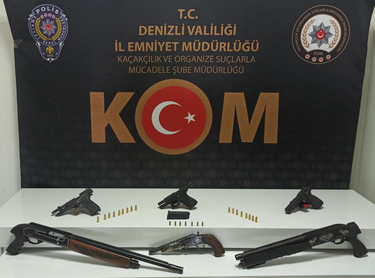 Son dakika: Denizli merkezli silah kaçakçılığı operasyonunda 9 şüpheli yakalandı