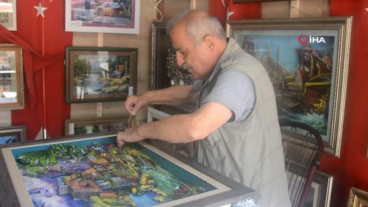 Emekli öğretmendi, şimdi rölyef ustası oldu