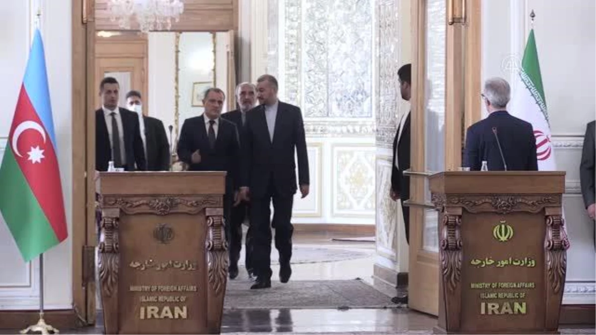 İran ve Azerbaycan Dışişleri Bakanları Tahran\'da "ikili ilişkileri" görüştü