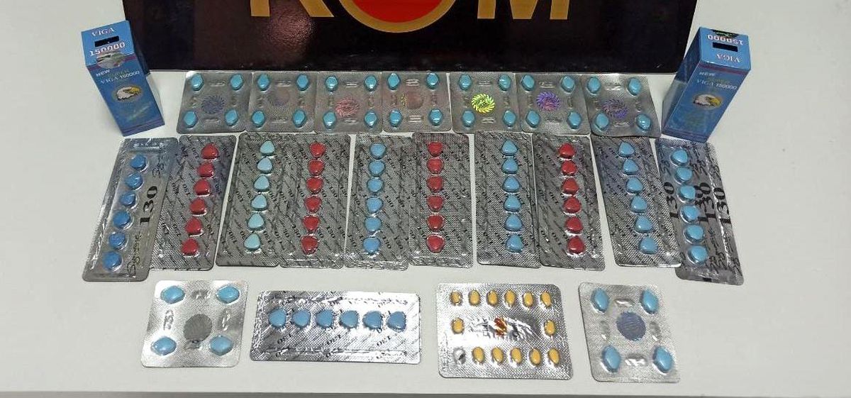 Kaçak cinsel içerikli ürünler piyasaya sürülmeden ele geçirildi