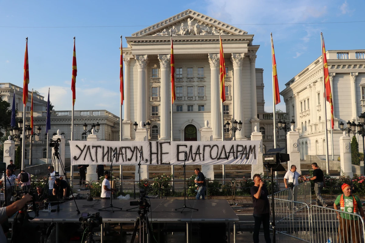 Kuzey Makedonya\'daki protestoda gerginlik yaşandı