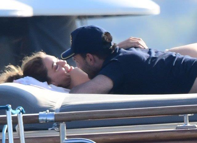 Oyuncu Öykü Çelik, yeni sevgilisiyle tatil yapaken görüntülendi