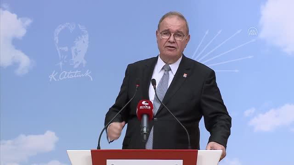 Öztrak: 'Terör örgütü elebaşının övülmesi konusunda başsavcılığın soruşturma açması görevinin gereğidir'