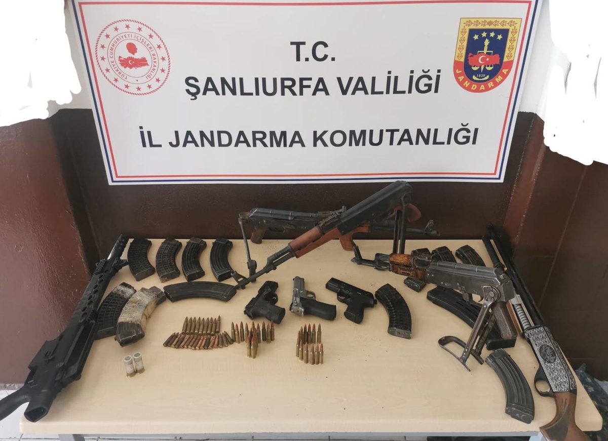 Şanlıurfa\'da 4\'ü uzun namlulu 8 silah ele geçirildi
