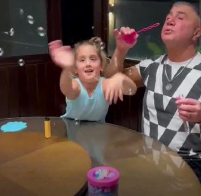 Sedat Peker'den uzun süre sonra ilk görüntü! Eşi koşulları zorlayıp paylaştı Sedat Peker'den uzun süre sonra ilk görüntü! Eşi koşulları zorlayıp paylaştı
