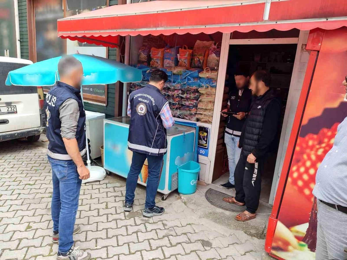 Sinop\'ta 3 düzensiz göçmen yakalandı