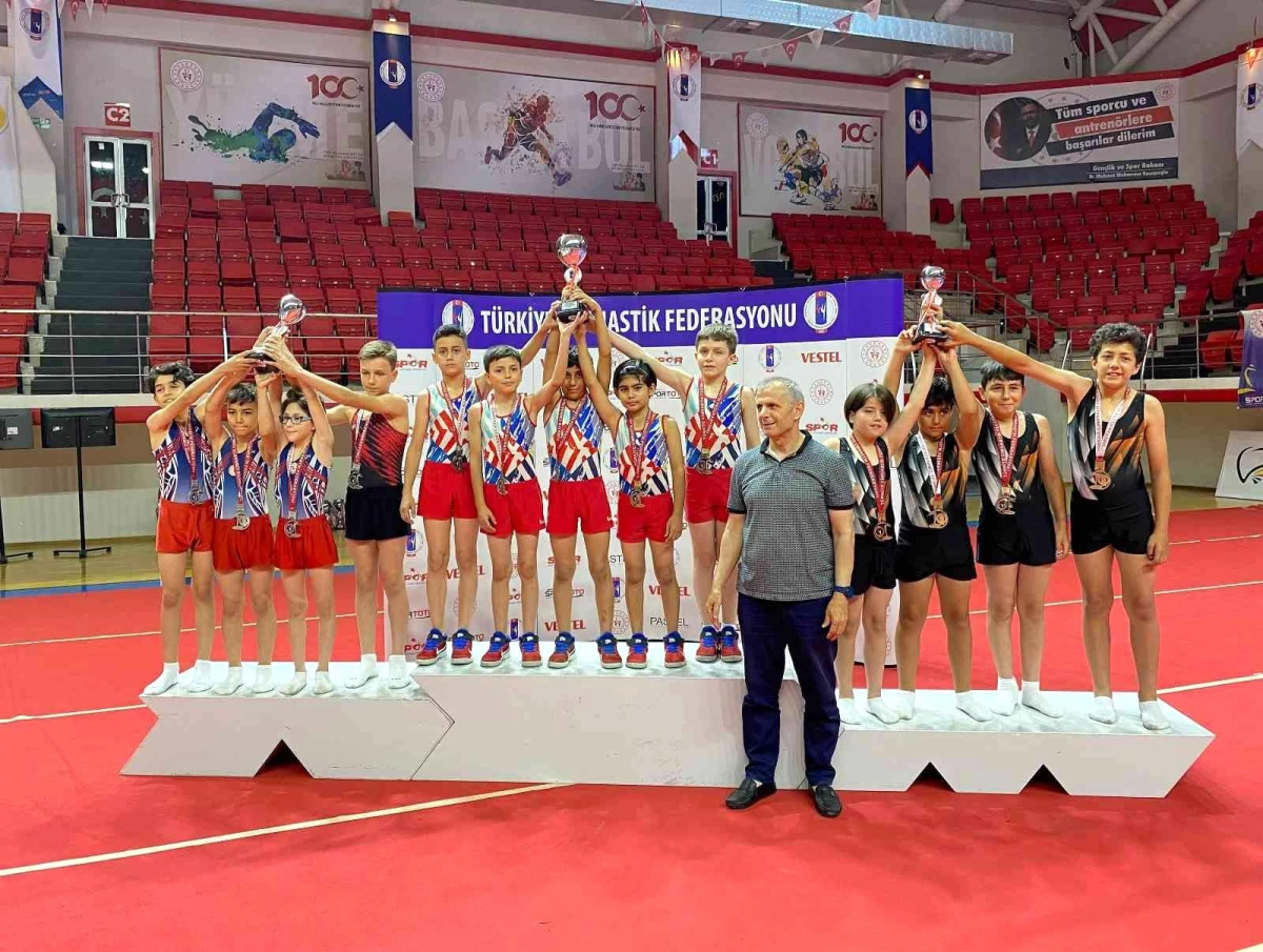 Trampolin Cimnastik Takımı, başarılarıyla Karatay\'ı temsil etmeye devam ediyor