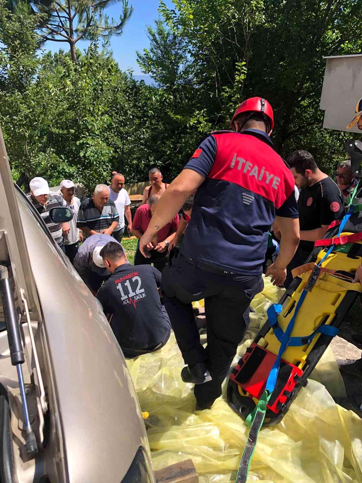 Yaşlı adam aracının altında kalarak hayatını kaybetti
