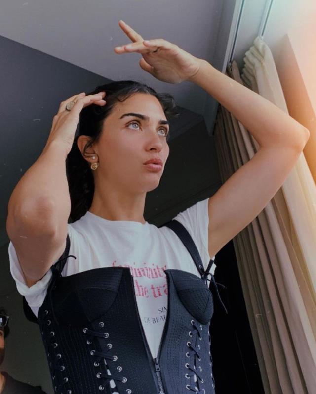 Yıllardır doğal güzelliği savunan Tuba Büyüküstün de estetik yaptırdı Yıllardır doğal güzelliği savunan Tuba Büyüküstün de estetik yaptırdı